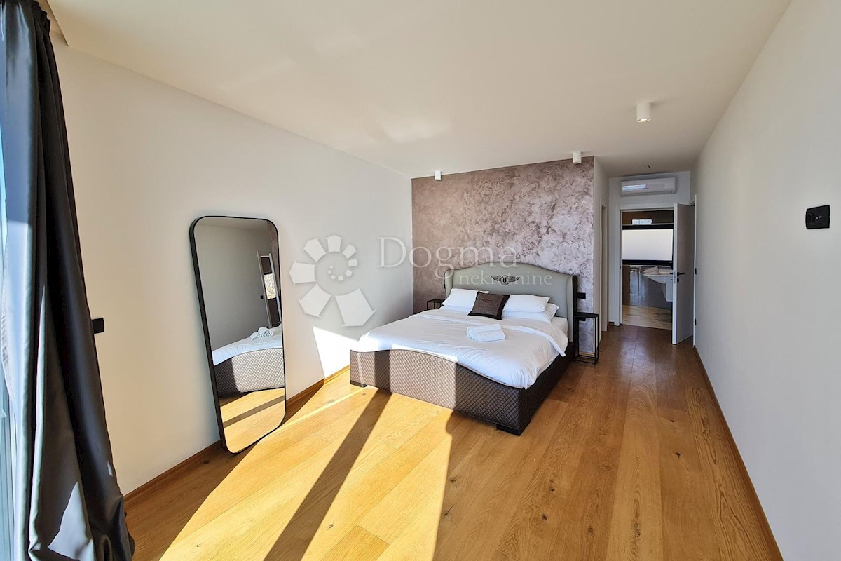 Casa In vendita - PRIMORSKO-GORANSKA  CRIKVENICA 