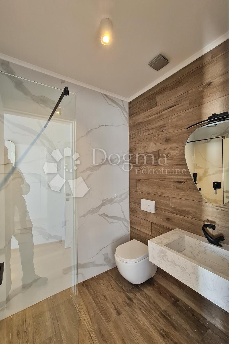 Casa In vendita - PRIMORSKO-GORANSKA  CRIKVENICA 