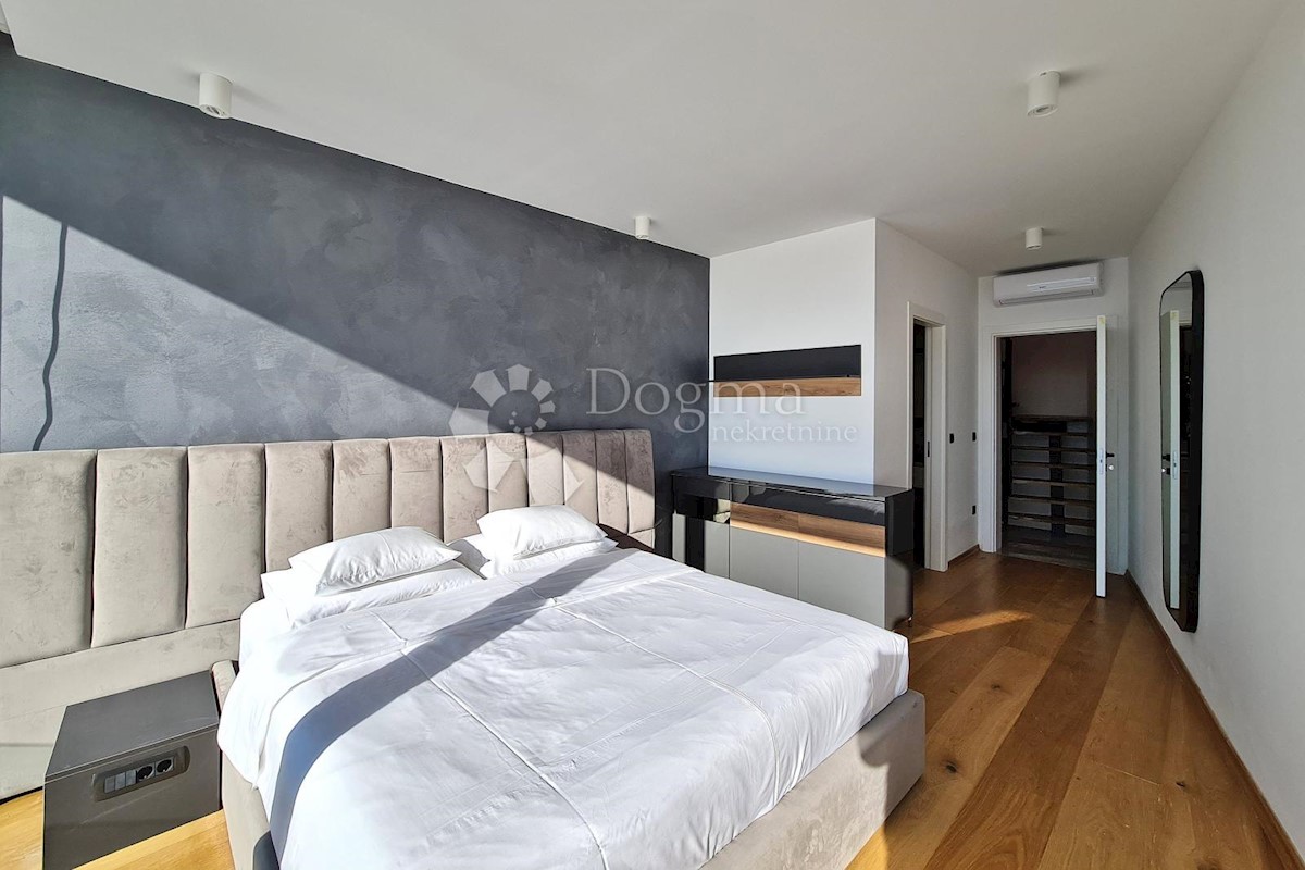 Casa In vendita - PRIMORSKO-GORANSKA  CRIKVENICA 