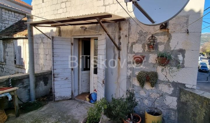 House for sale 350 m² – Kaštel Novi