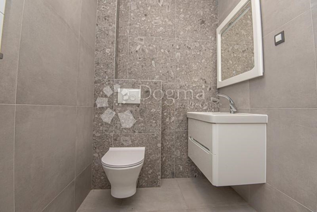 House For sale - ŠIBENSKO-KNINSKA  VODICE 