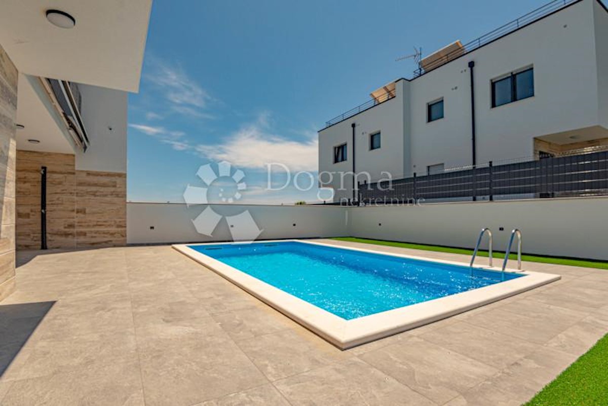 House For sale - šibensko-kninska Vodice - foto 2/13