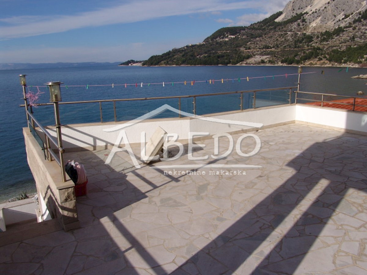 House For sale - SPLITSKO-DALMATINSKA  PODGORA 