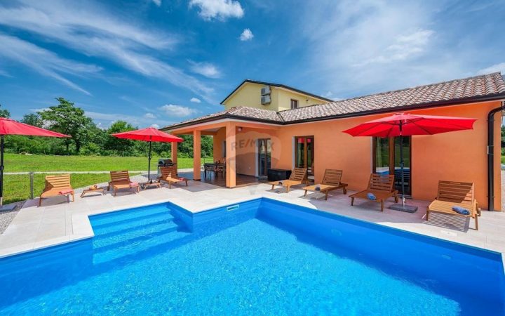 Hiša na predaj 280 m² – Trviž