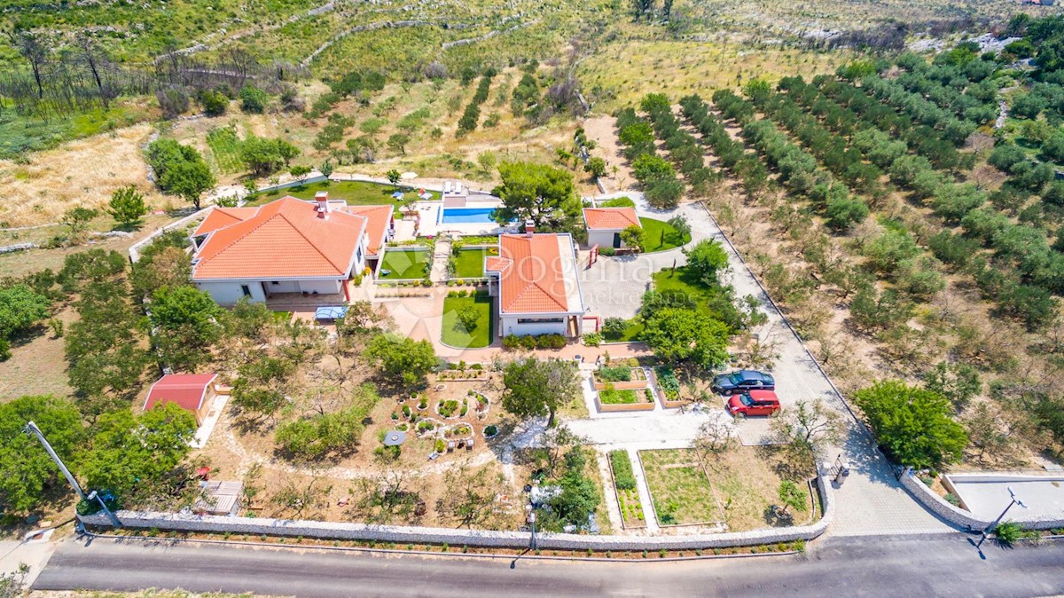 Casa In vendita - SPLITSKO-DALMATINSKA TROGIR