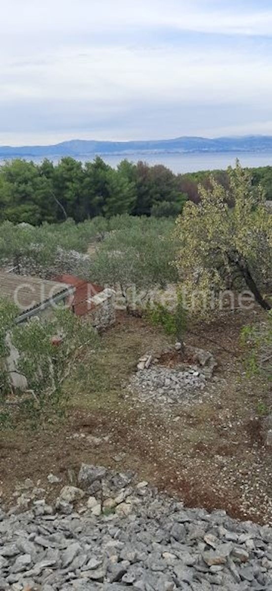 Land For sale - SPLITSKO-DALMATINSKA  BRAČ 