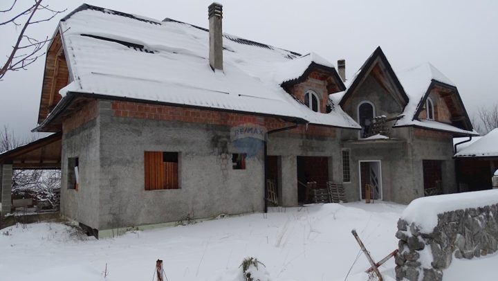 House for sale 500 m² – Mrkopalj