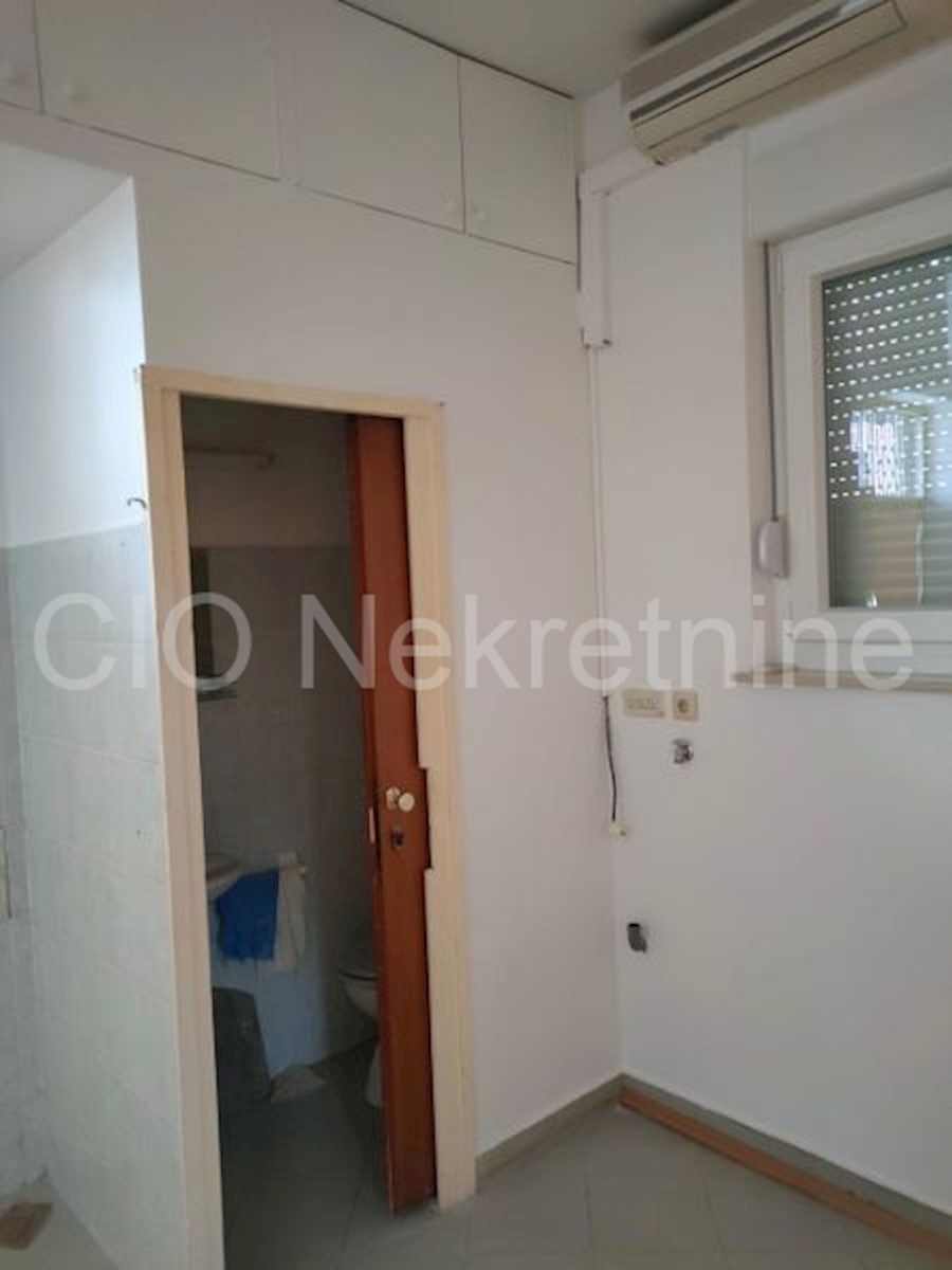 Business premises For rent - SPLITSKO-DALMATINSKA  SPLIT 