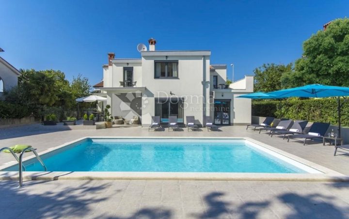 Casa in vendita 248 m² – Poreč