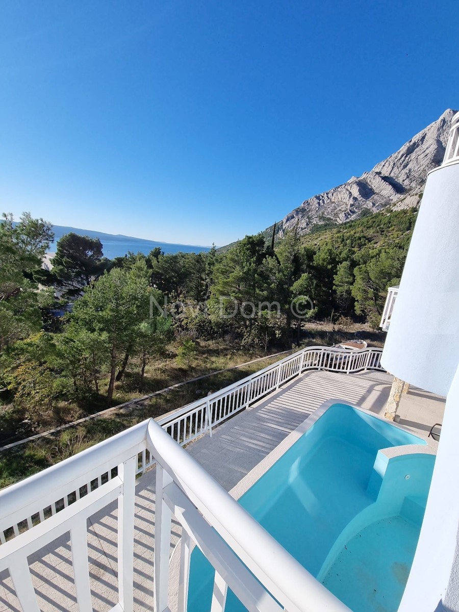 Casa In vendita - SPLITSKO-DALMATINSKA  BAŠKA VODA 