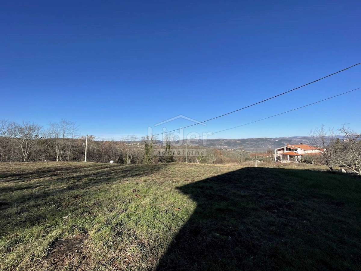 Land For sale - ISTARSKA  KAROJBA 