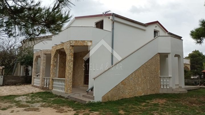 Kuća na prodaju 244 m² – Vir