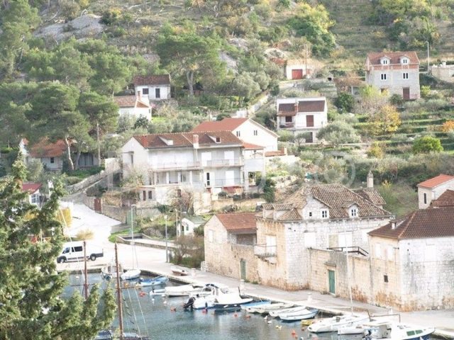 Hiša Naprodaj - Splitsko-dalmatinska Brač - foto 2/10