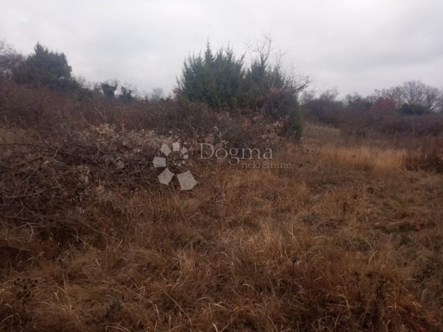 Terreno in vendita 16613 m² – Orič