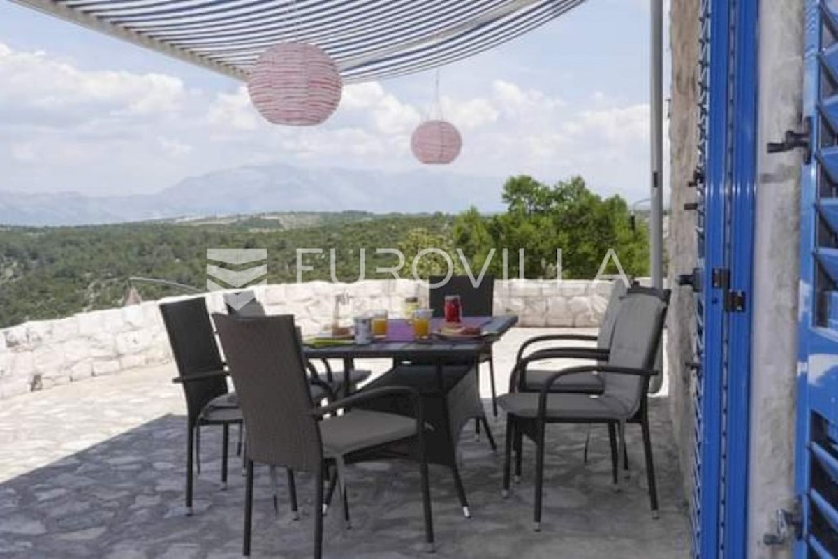 House For sale - SPLITSKO-DALMATINSKA  BRAČ 