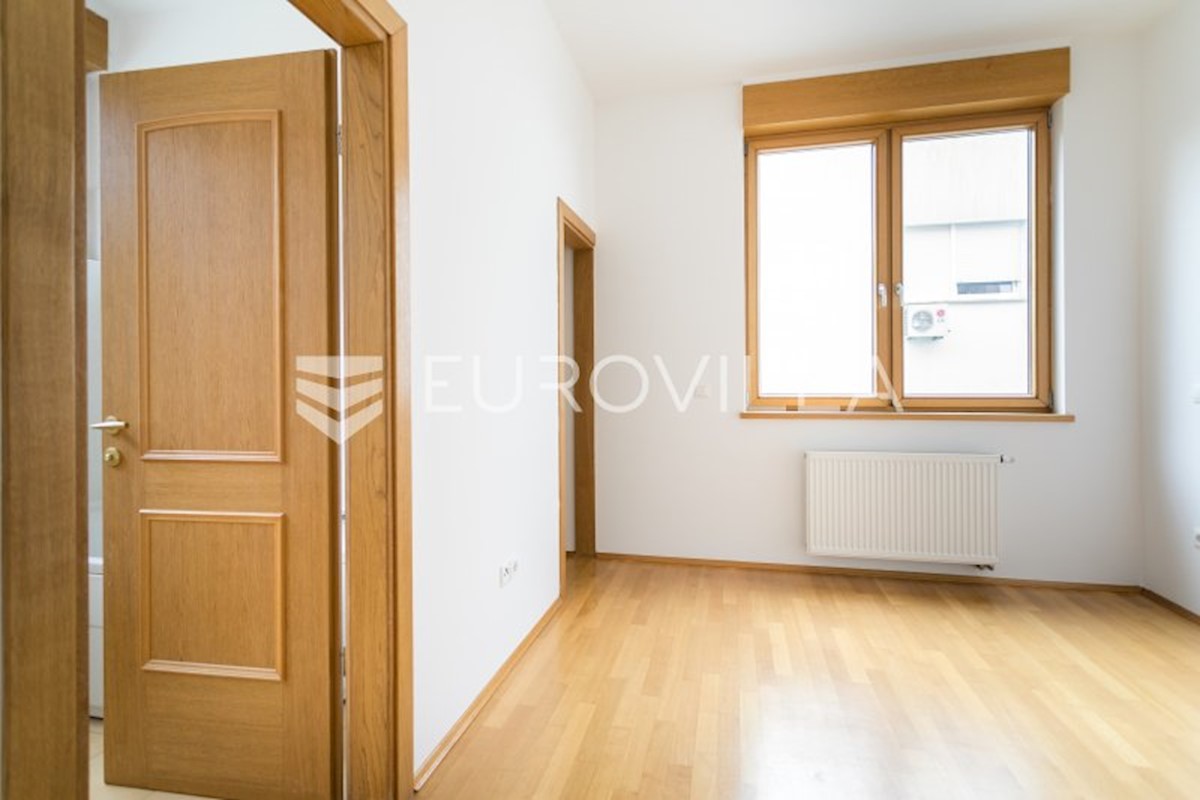 Apartmán Na prenájom - GRAD ZAGREB  ZAGREB 