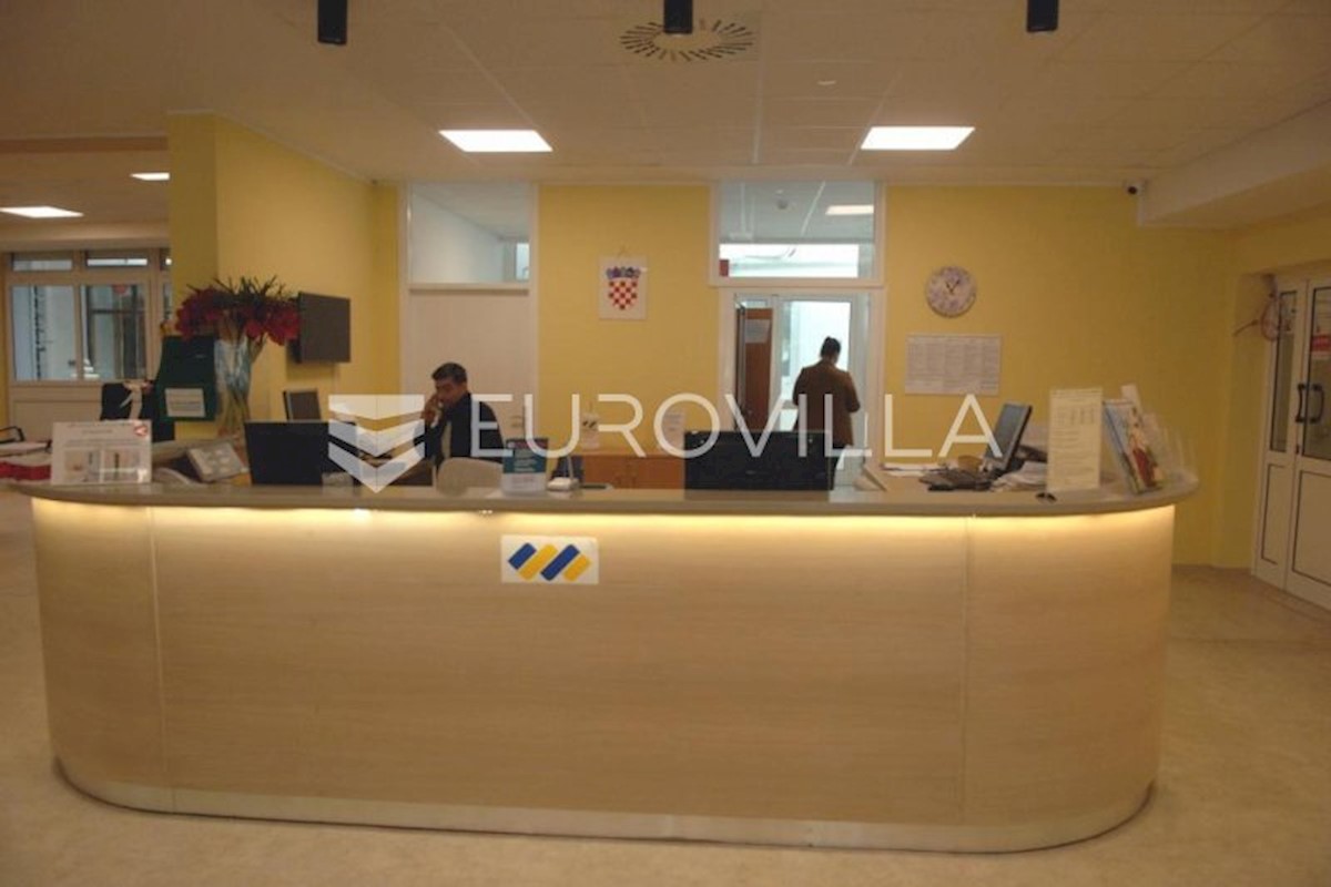 Business premises For sale - ISTARSKA  OPRTALJ 