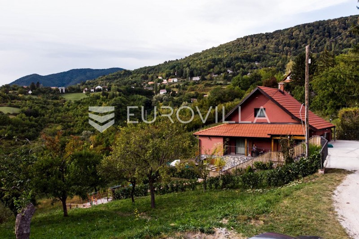 Casa In vendita - ZAGREBAČKA  JASTREBARSKO 