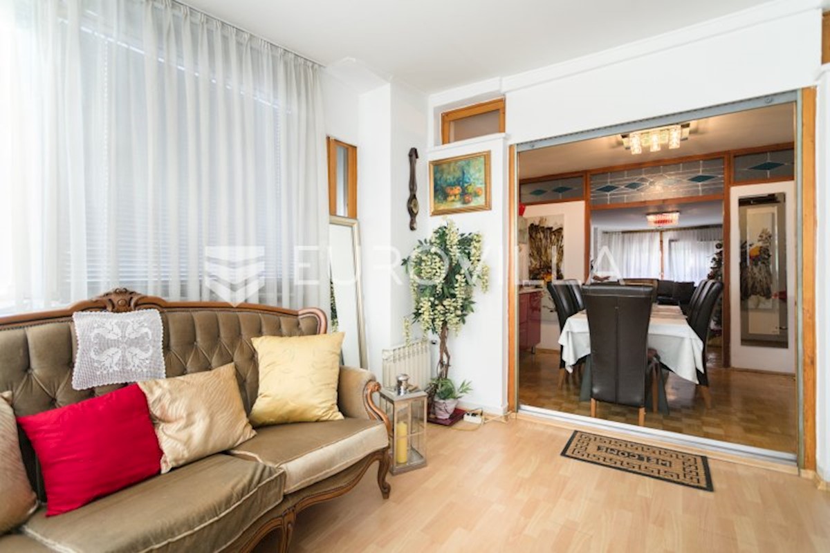 Apartmán Na predaj - GRAD ZAGREB  ZAGREB 