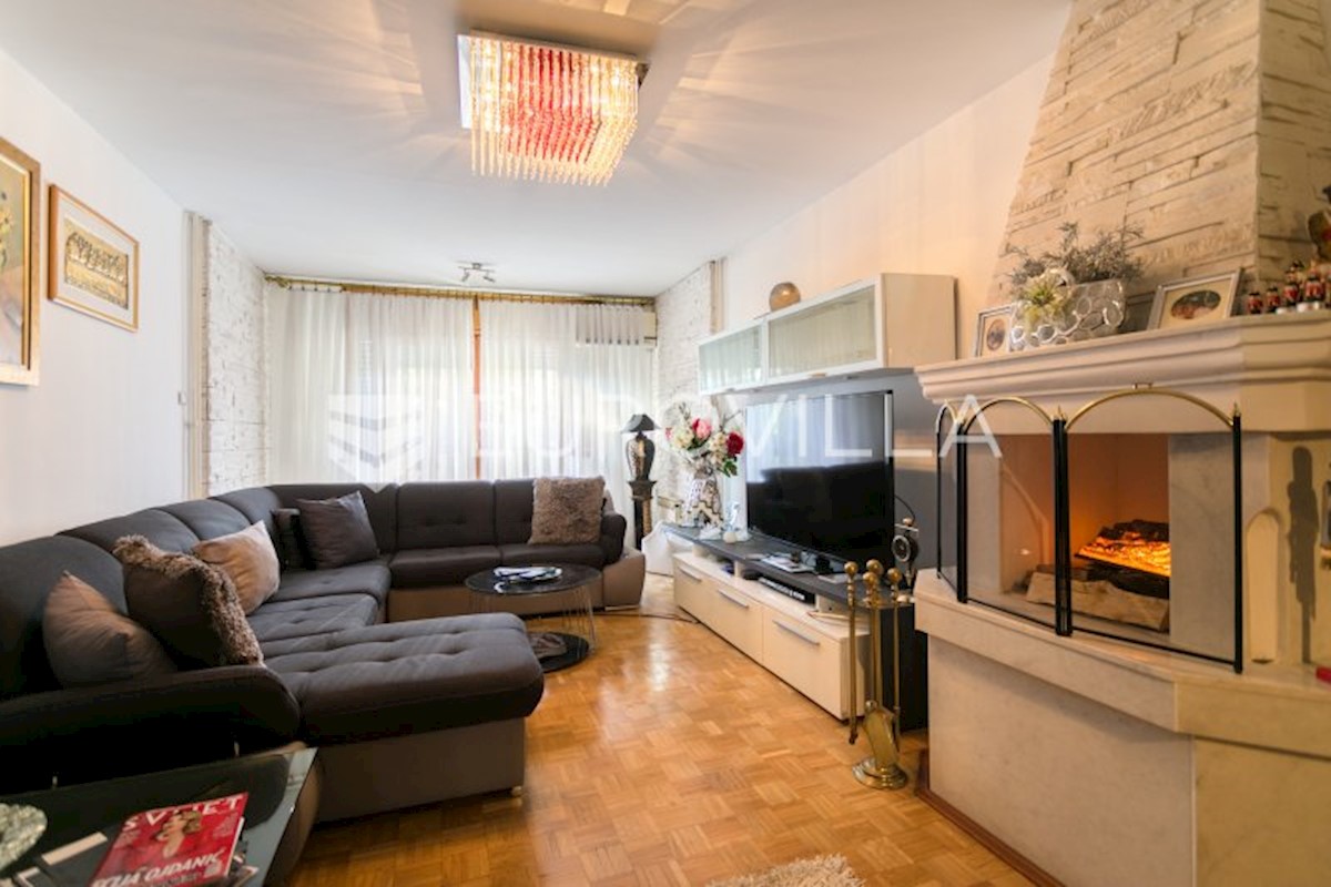 Apartmán Na predaj - GRAD ZAGREB  ZAGREB 