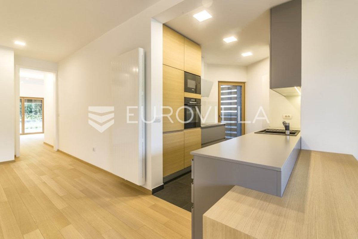 Appartement À louer - GRAD ZAGREB  ZAGREB 