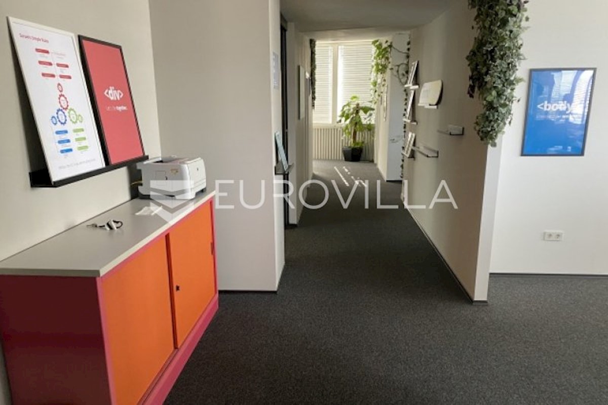 Business premises For rent - ZAGREBAČKA  DUBRAVA 