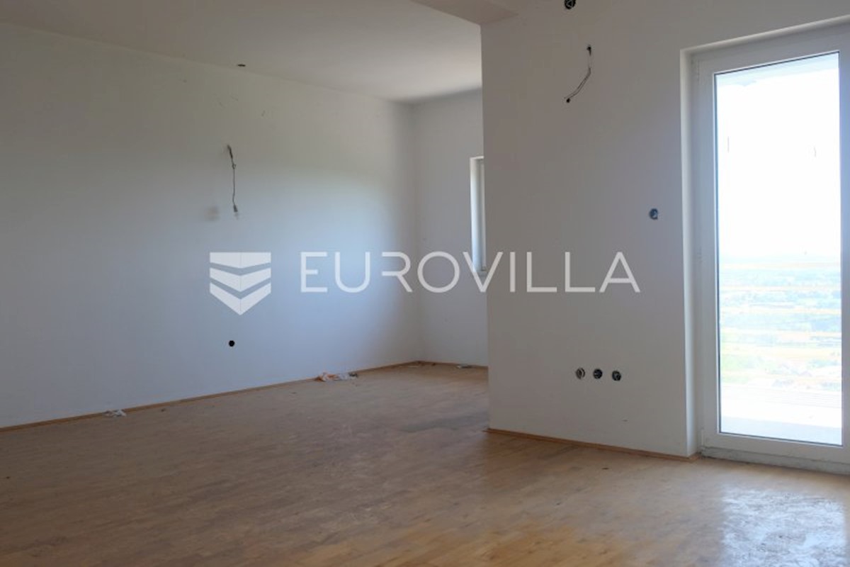 House For sale - ZAGREBAČKA  DUBRAVA 