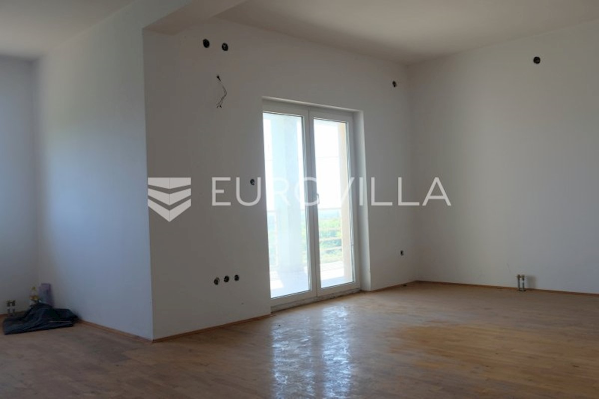 House For sale - ZAGREBAČKA  DUBRAVA 