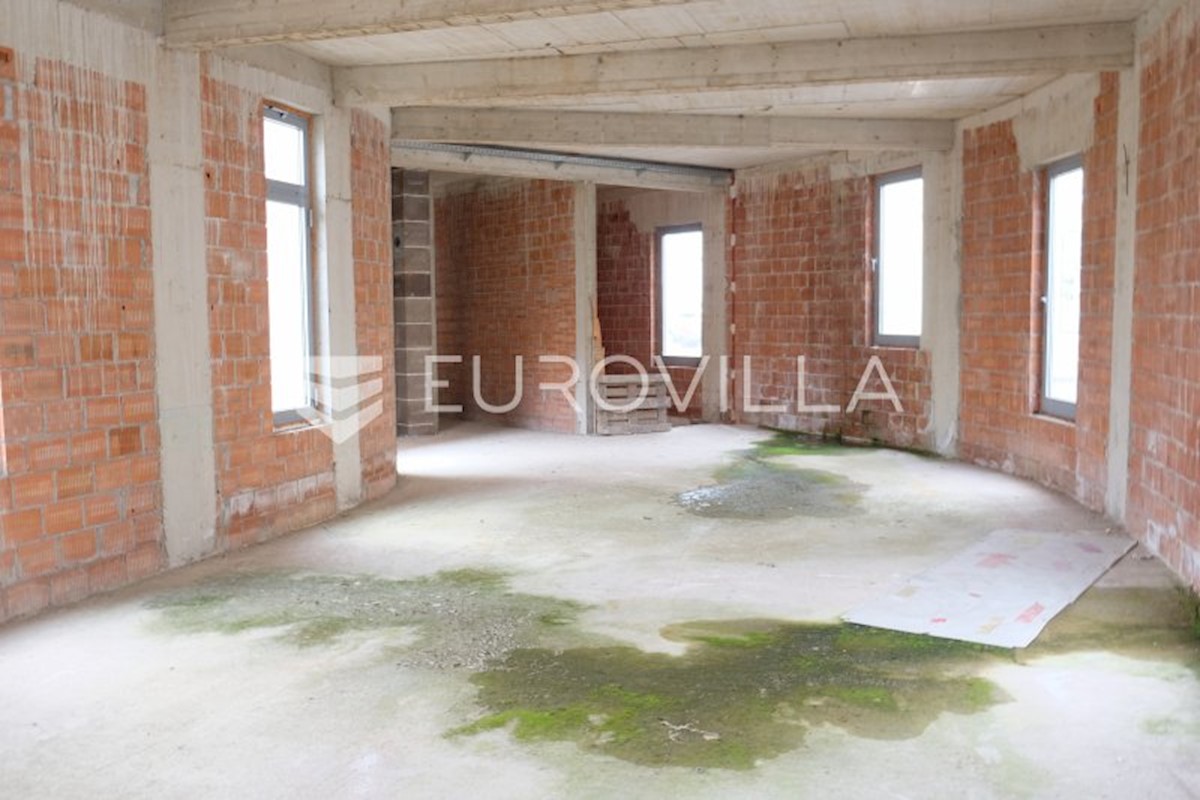 Business premises For sale - ZAGREBAČKA  SAMOBOR 