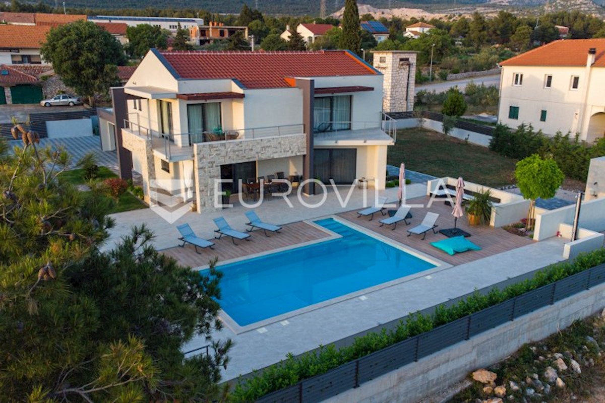 House For sale - ŠIBENSKO-KNINSKA ŠIBENIK