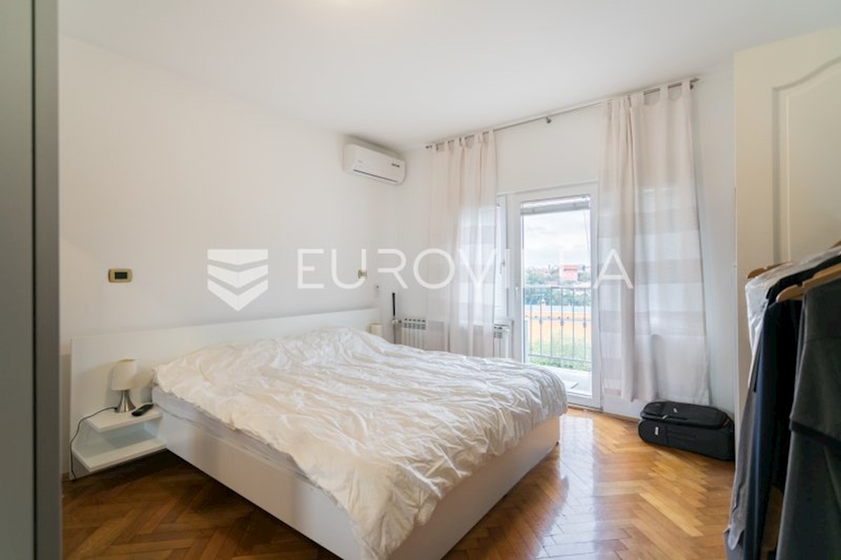 Maison À vendre - GRAD ZAGREB ZAGREB