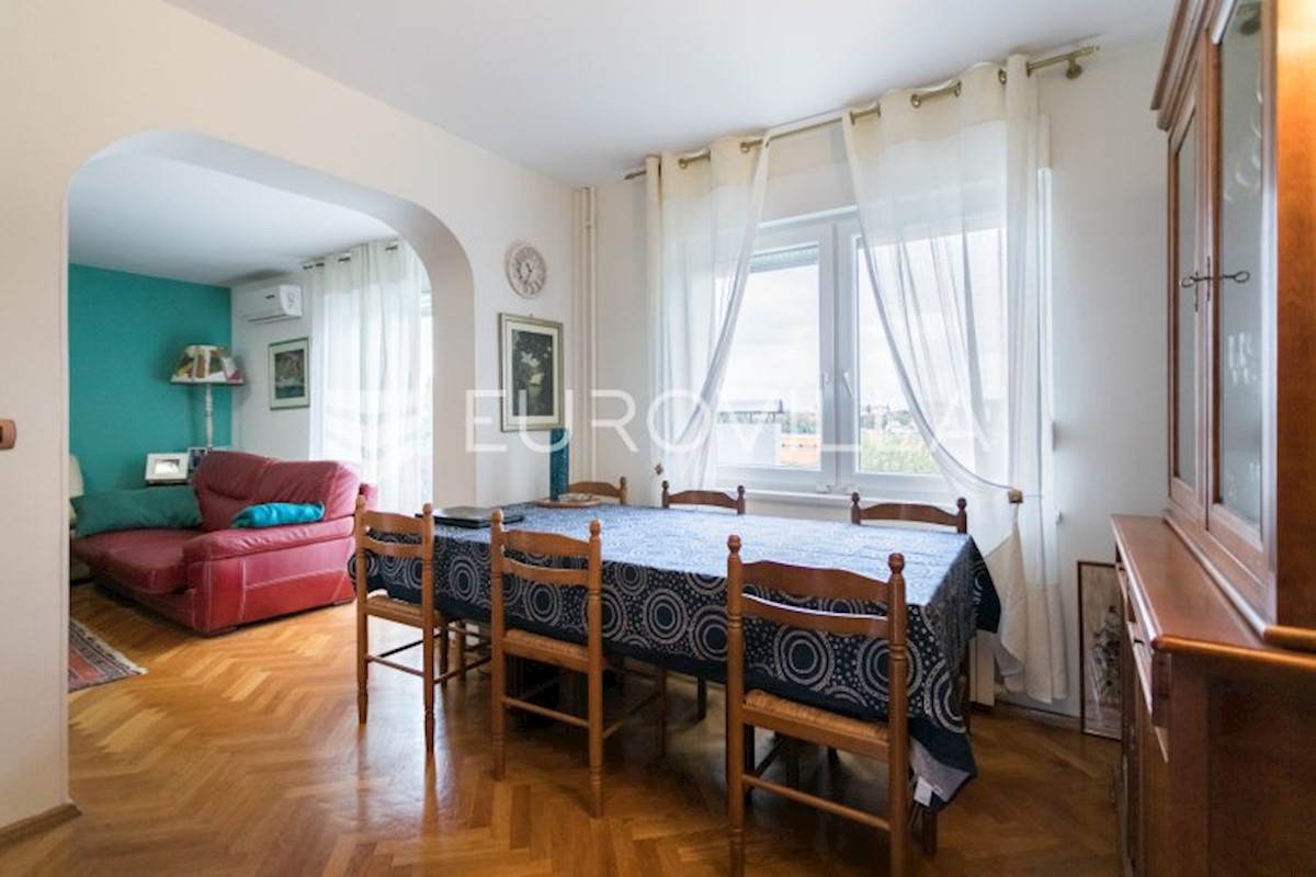 Maison À vendre - GRAD ZAGREB ZAGREB