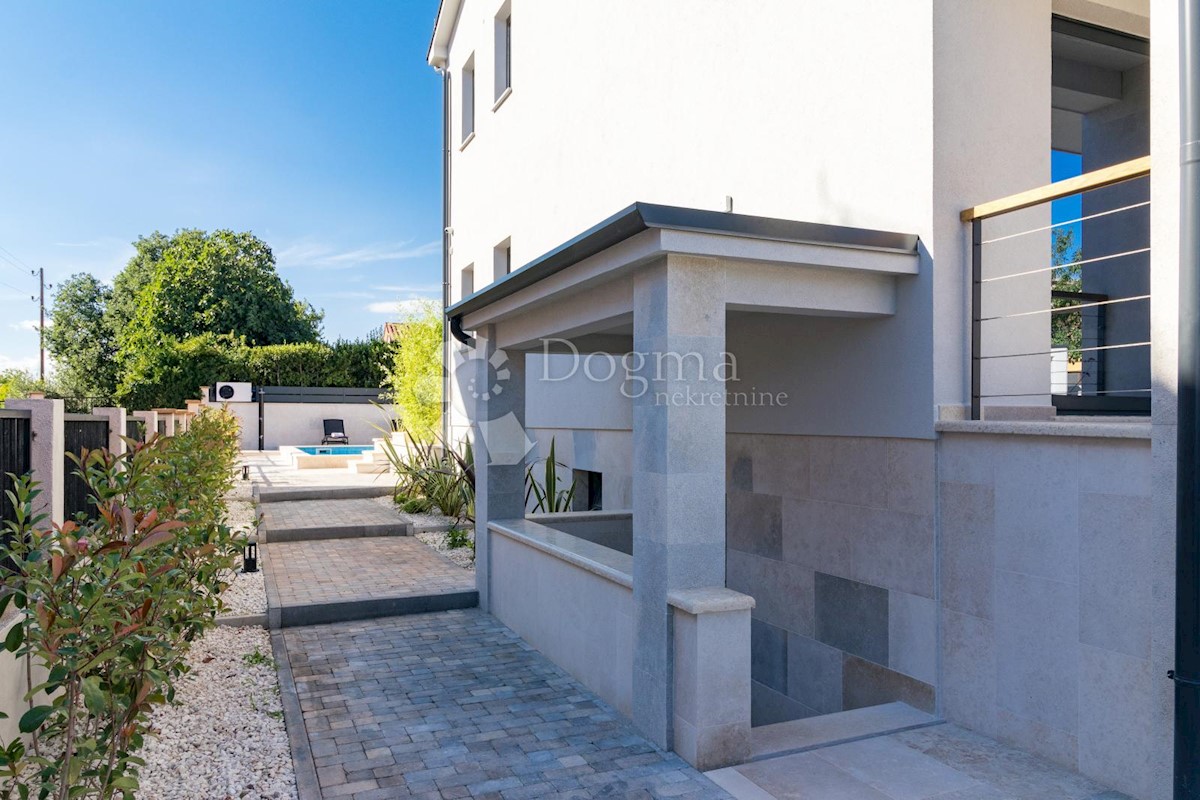 Casa In vendita - ISTARSKA  LIŽNJAN 
