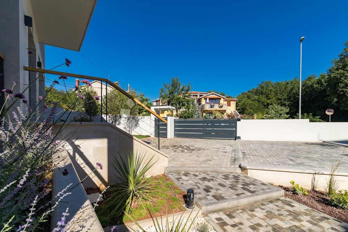 Casa In vendita - ISTARSKA  LIŽNJAN 