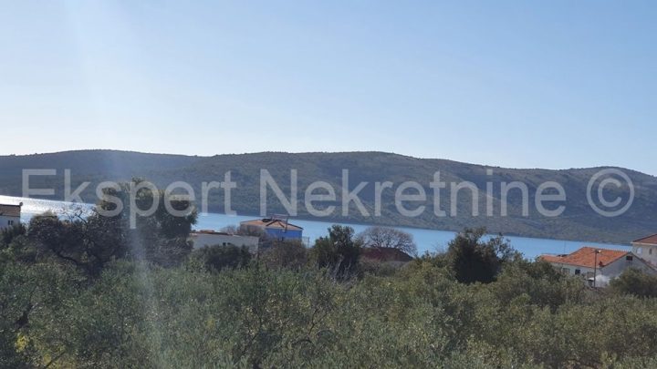 Działka na sprzedaż 1630 m² – Seget Vranjica