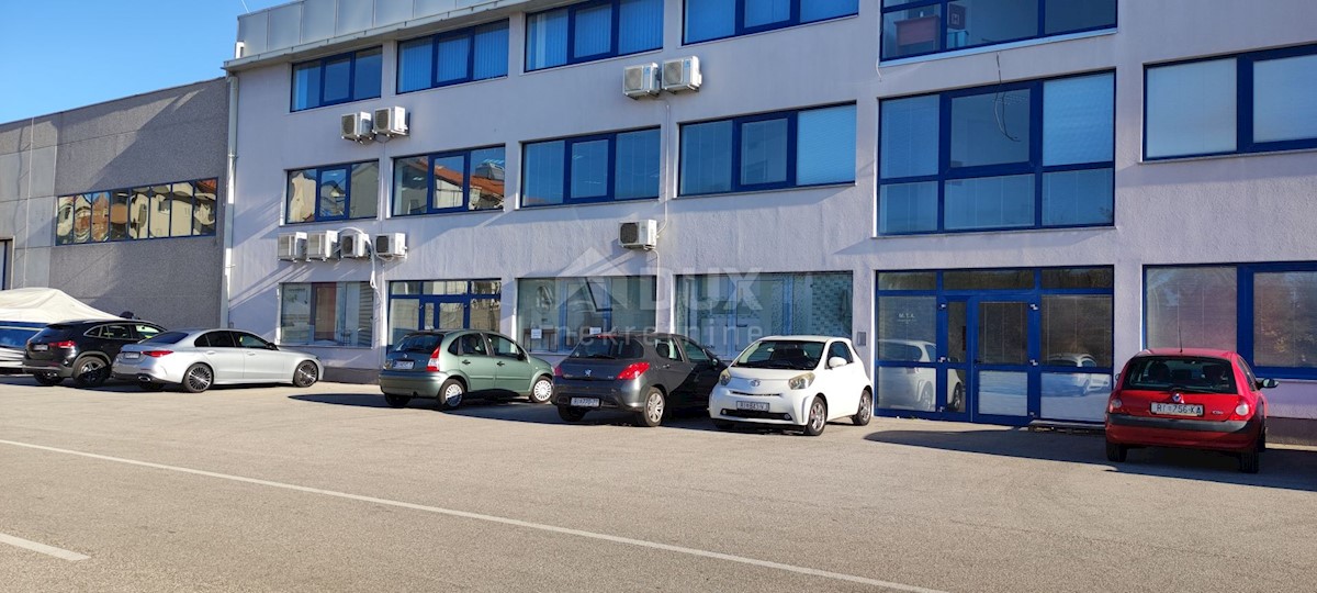 Business premises For rent - PRIMORSKO-GORANSKA  VIŠKOVO 