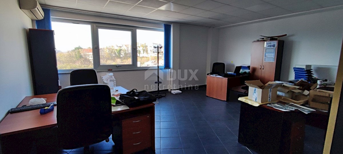 Business premises For rent - PRIMORSKO-GORANSKA  VIŠKOVO 