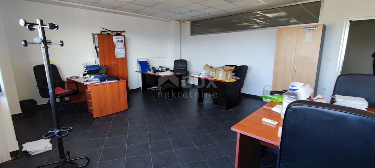 Business premises For rent - PRIMORSKO-GORANSKA  VIŠKOVO 