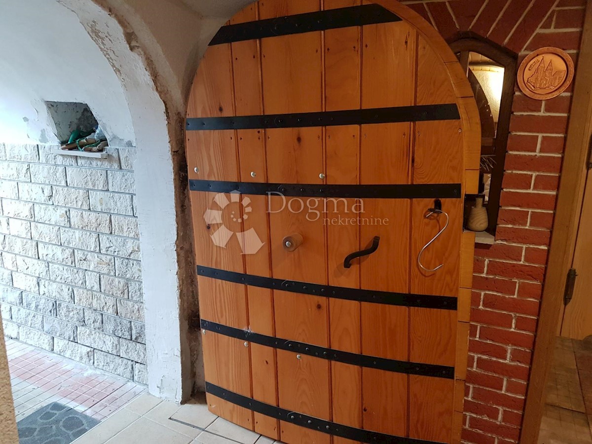 Dom Na predaj - PRIMORSKO-GORANSKA  VINODOLSKA OPĆINA 