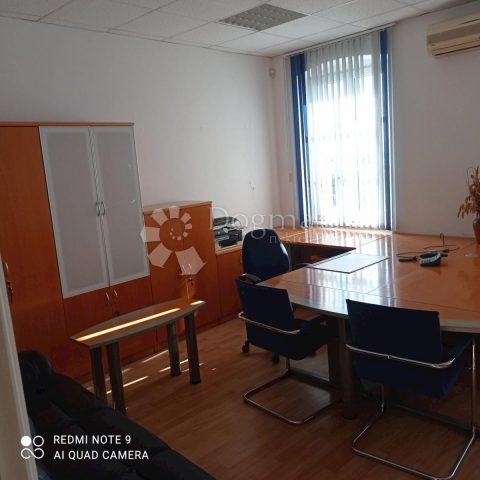 Locaux commerciaux à louer 38 m² – Rijeka