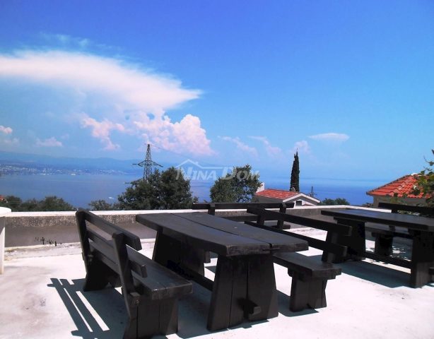 Casa in vendita 368 m² – Oprič