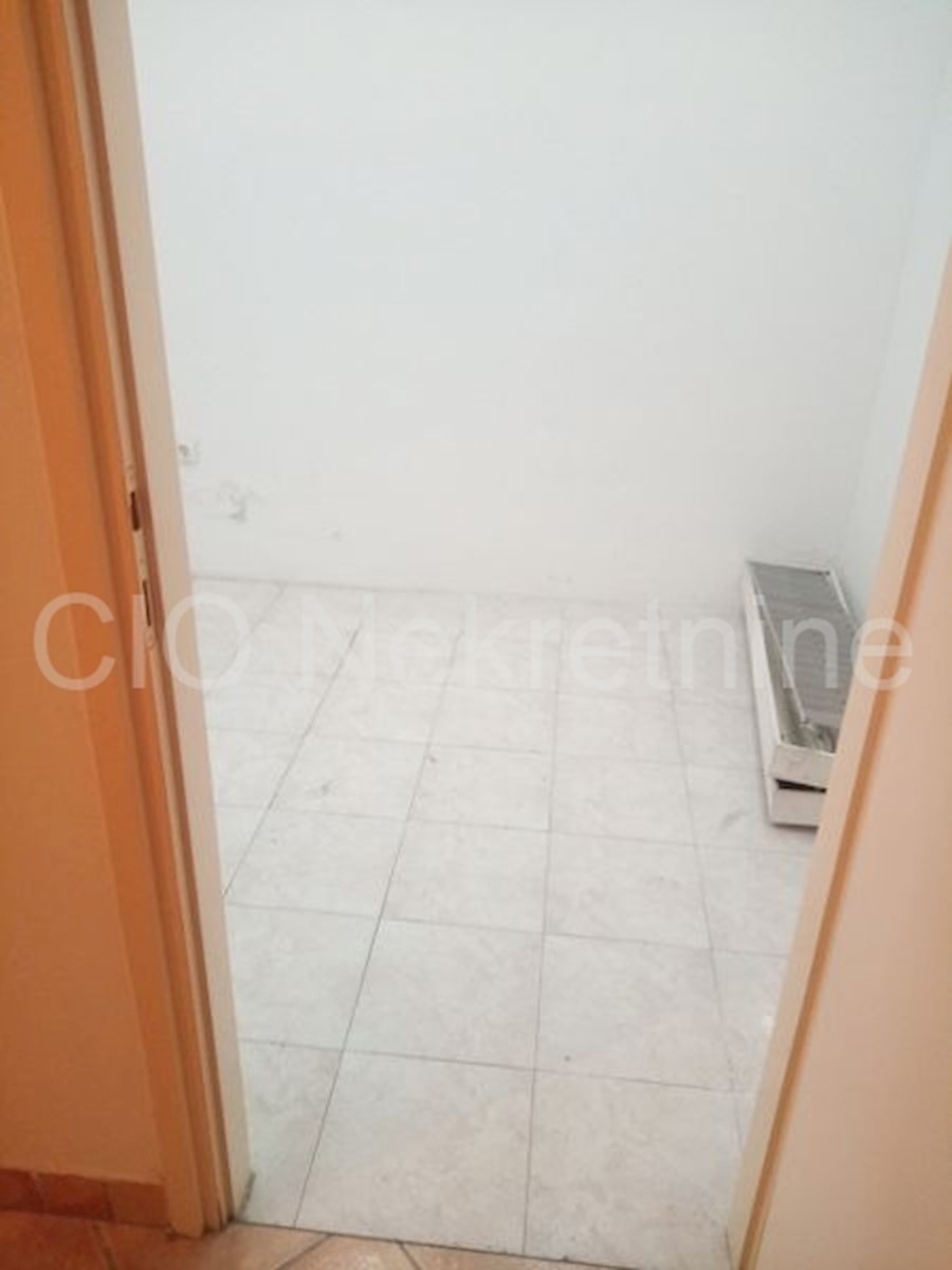 Business premises For rent - SPLITSKO-DALMATINSKA  SPLIT 