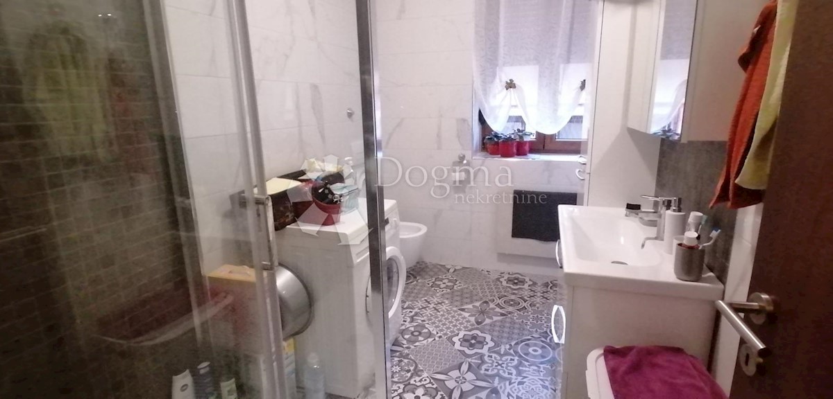 Flat For sale - PRIMORSKO-GORANSKA  KASTAV 