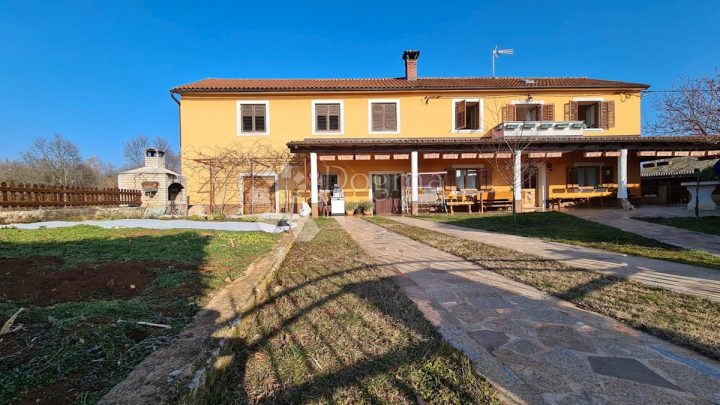 Hiša na predaj 270 m² – Završje
