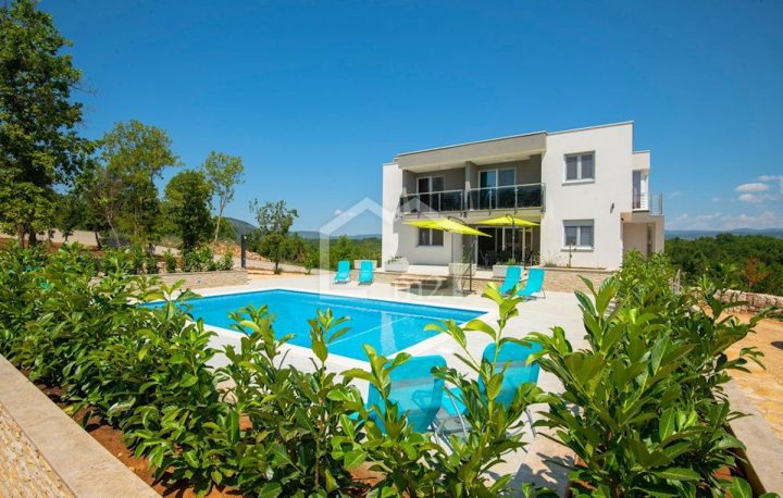 Casa in vendita 328 m² – Ivanbegovina