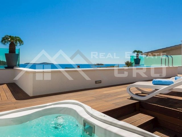 Dům na prodej 329 m² – Rogoznica