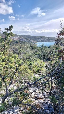Land for sale 1572 m² – Sevid