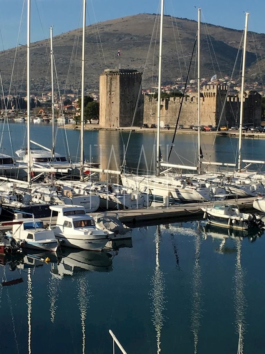 Haus Zu verkaufen - SPLITSKO-DALMATINSKA  TROGIR 