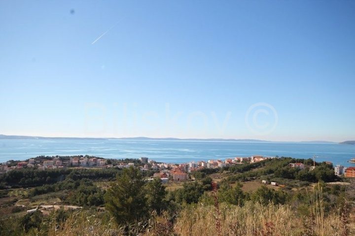 Zemljište na prodaju 1902 m² – Podstrana