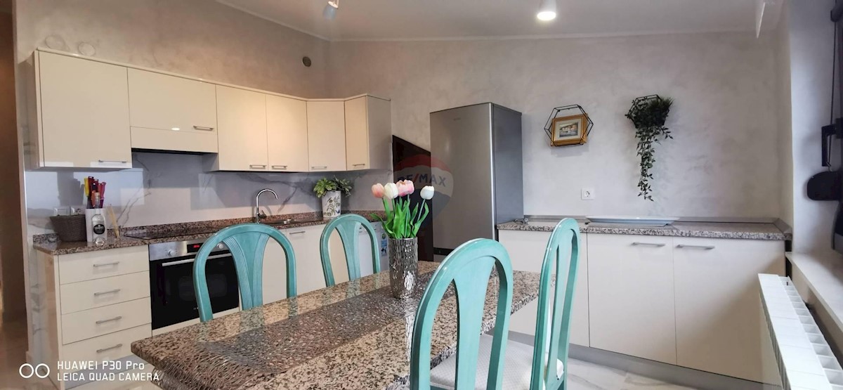 Flat For rent - PRIMORSKO-GORANSKA  OPATIJA 